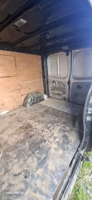 Dezmembrez Renaul Trafic Opel Vivaro