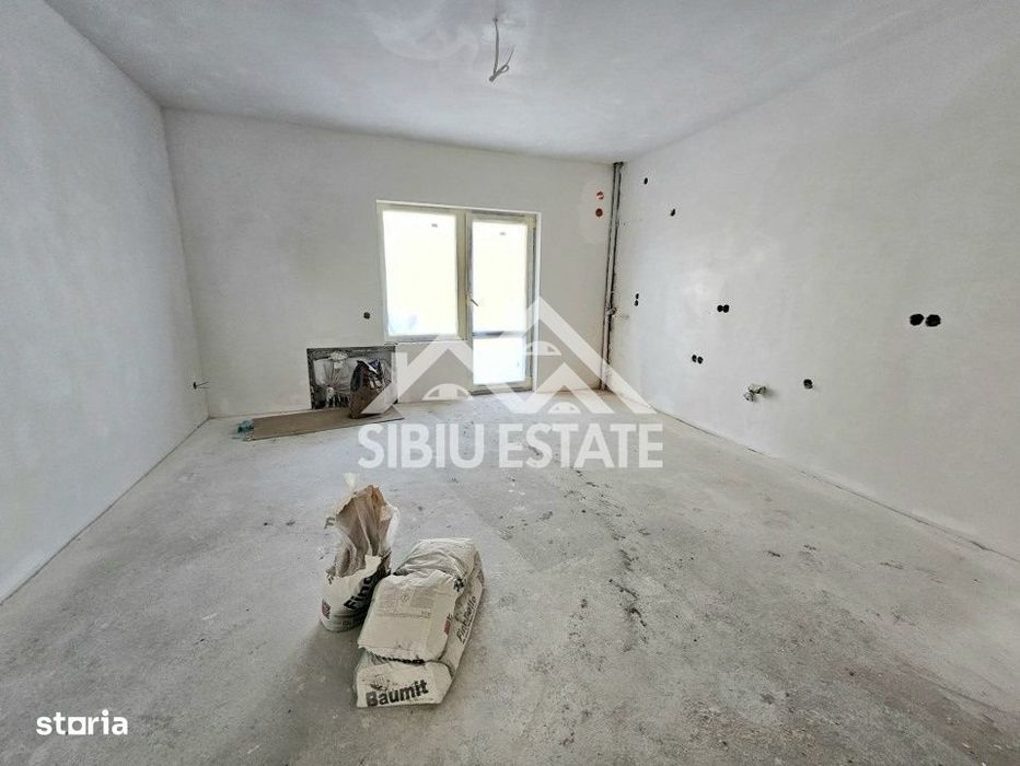 Apartament 2 camere cu balcon și parcare , Doamna Stanca