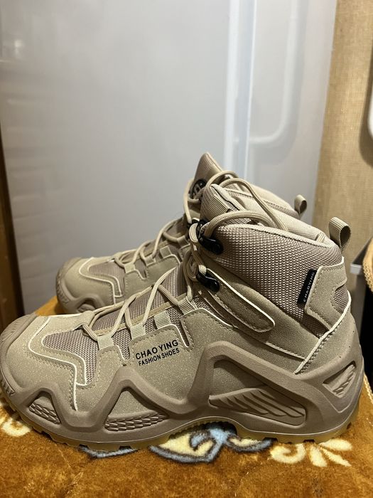 Военные кроссовки