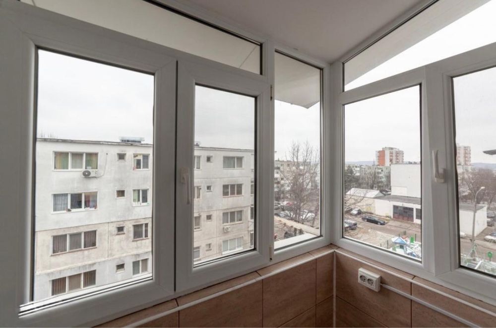 Vând apartament 3 camere Pitești  89.000 Euro