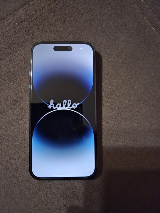 Продавам IPhone 14 pro-512