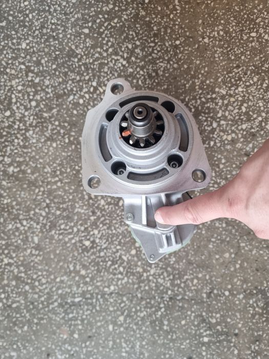 Electromotor nou  Hitachi ZAXIS