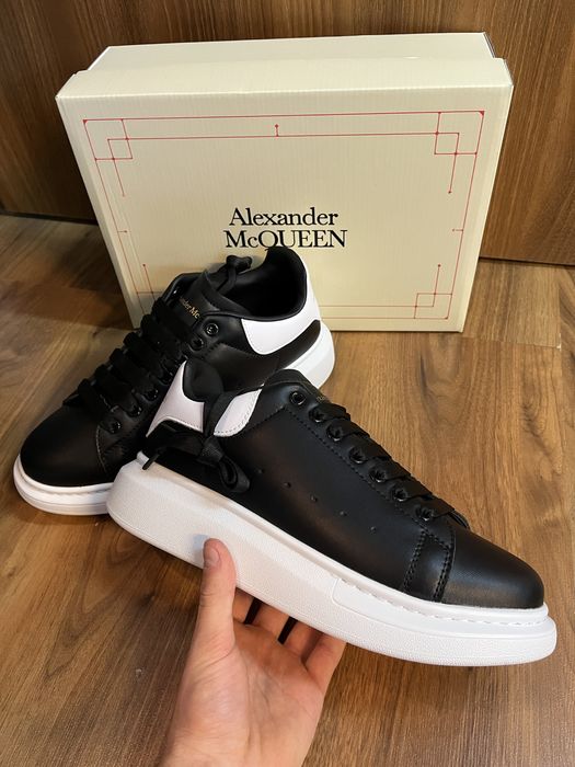 alexander mcqueen alb cu negru marimea 42 noi nouti in cutie