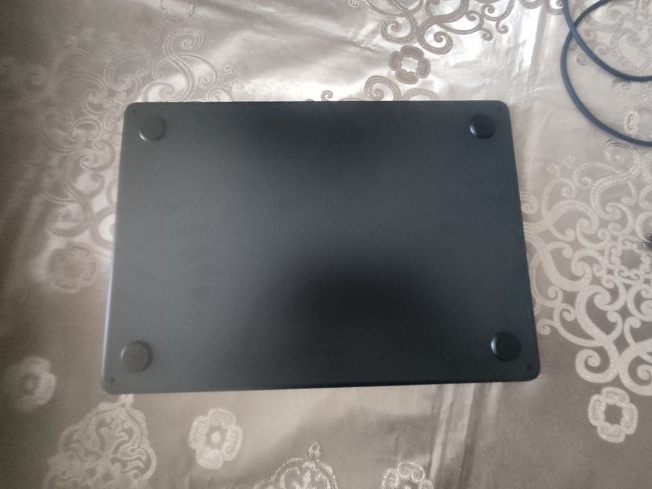 MacBook Air 2022 M2 256/8gb 13'