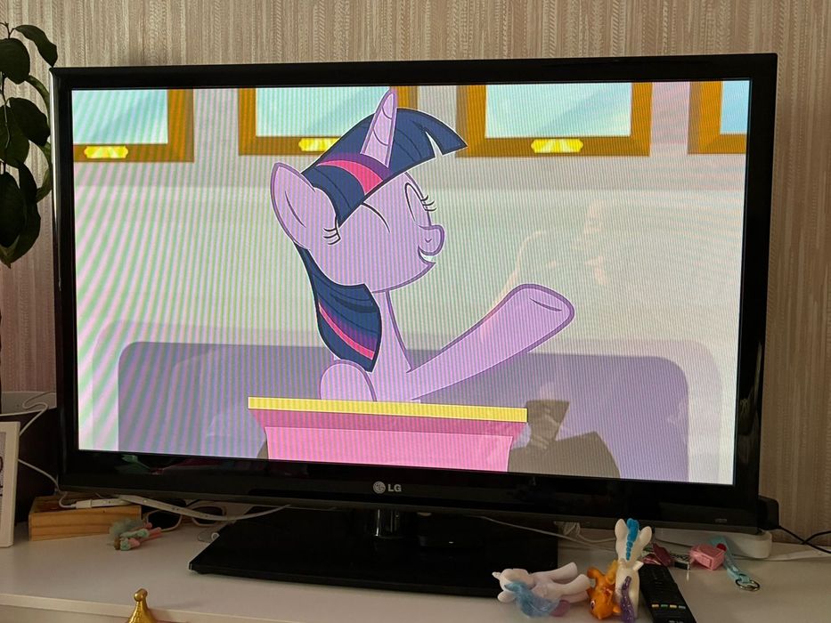 Телевизор LG 43 диагональ