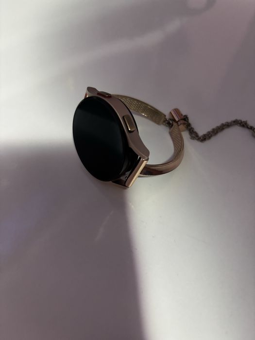 Часовник samsung galaxy watch 4