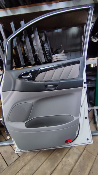 Дверь передняя Toyota Alphard 2007г