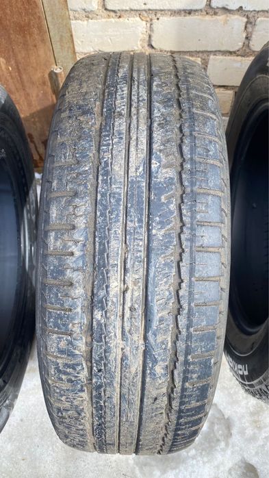 Продам летние шины Toyota RAV4