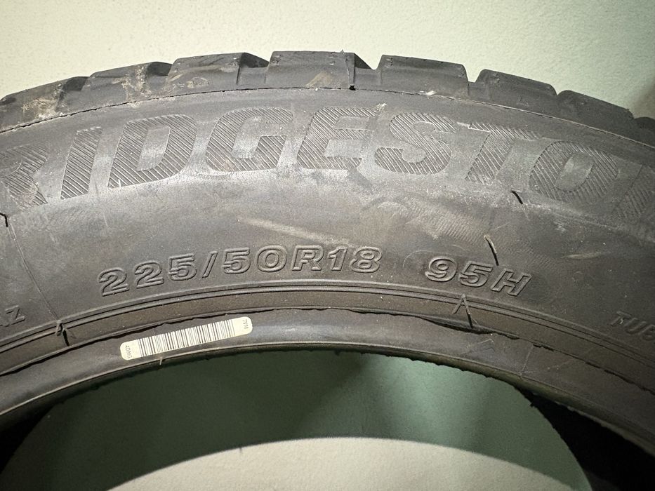 Зимни гуми 225/50/18 нови