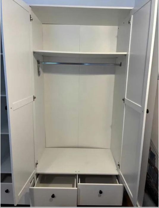 Vand dulap Jysk , 3 usi si 3 seratare, stare buna -500 lei