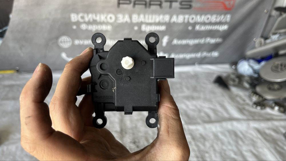 2 броя Mazda CX3 моторче клапа за парно