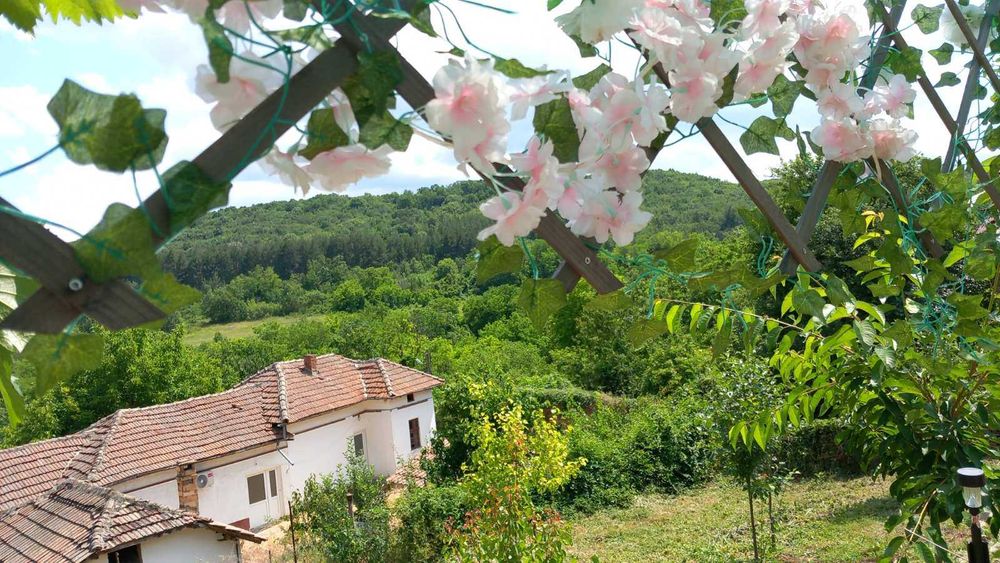 Реновирана къща във Велико Търновско село
