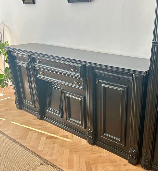 Дълга черна секция