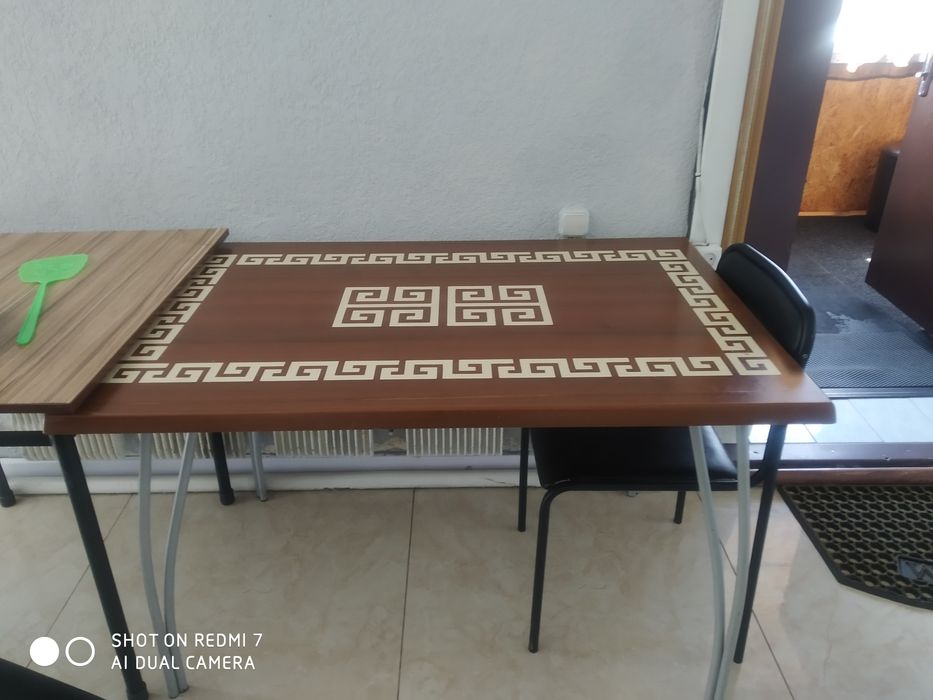 Продам Стулья 150 штук бу