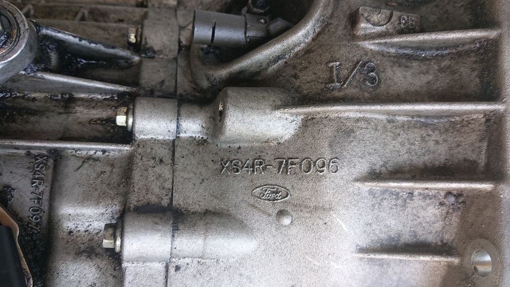 Ръчна 5 степенна скоростна кутия 2S4R 7002 AD, XS4R- 7F096 за форд фокус МК1 до 2004година.