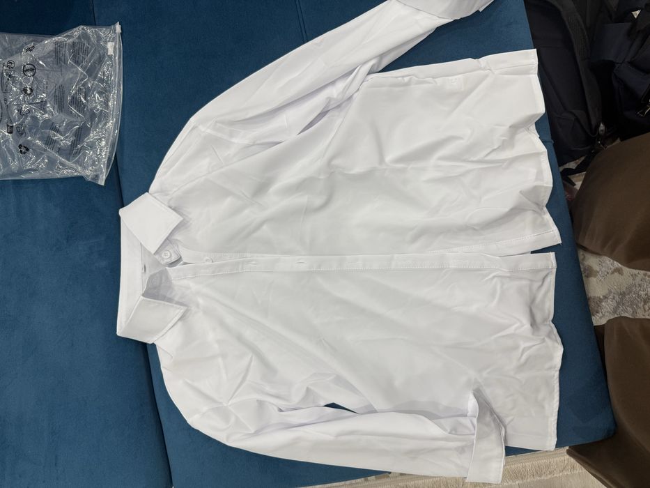 Рубашка батник белого цвета