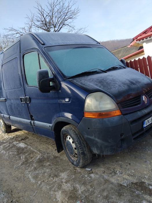 Vând Renault master