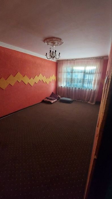 Продаётся дом в Ахангаране 4 микро 1этаж в хорошем 4район