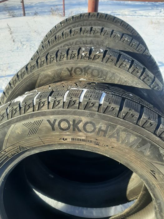 Продам шины 215/60/16 якогама