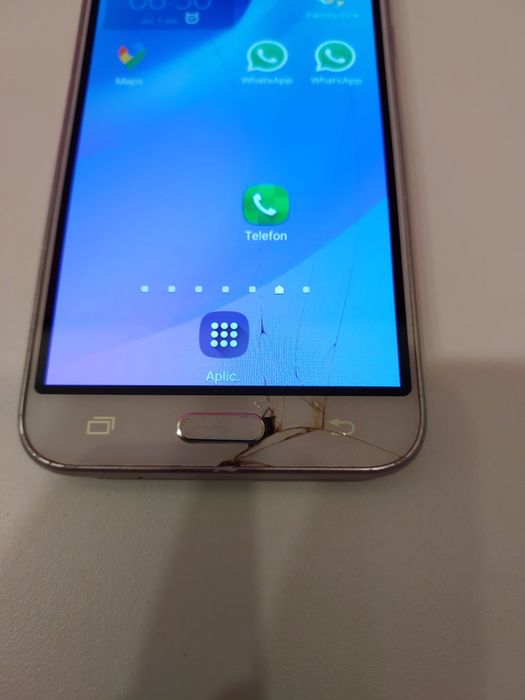 Lot 3 smartphone Samsung Galaxy S III și J3.