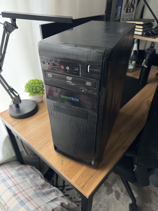 Кейс дла компьютера с дисководом