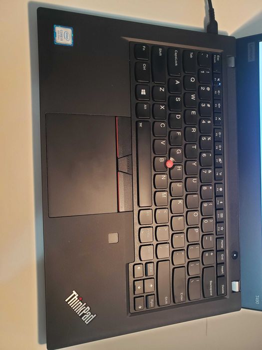 Лаптоп Lenovo ThinkPad T490 i5-8265U 16GB 512GB WIN11
