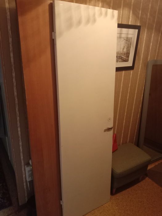 Продам межкомнатные двери