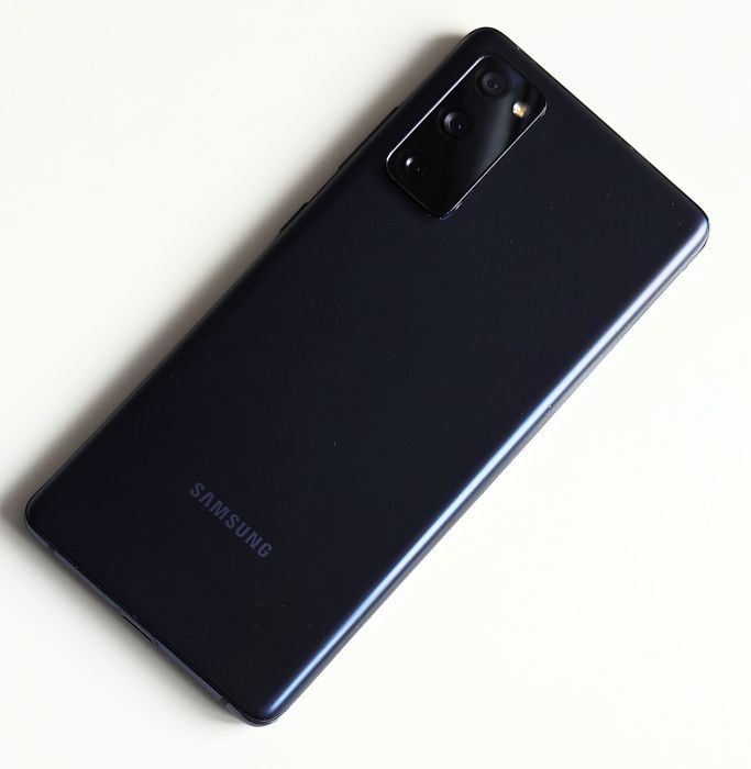 Samsung Galaxy S20 FE, модел SM-G780F/DS. Отлично състояние