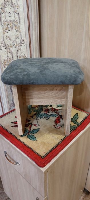 продам табуретки кухонные .2500т и 3000т