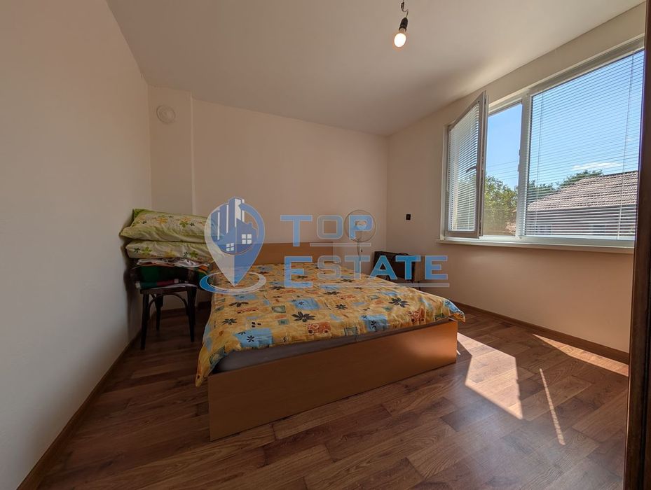 Двуетажна къща след ремонт в село Караисен