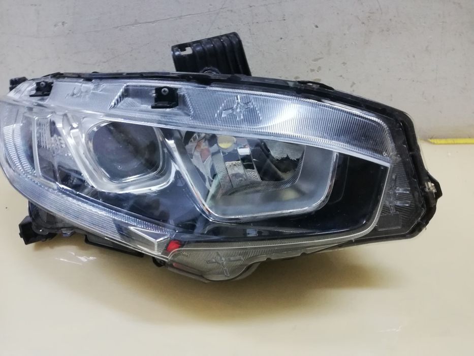Far Honda Civic 2017-2019 dreapta halogen