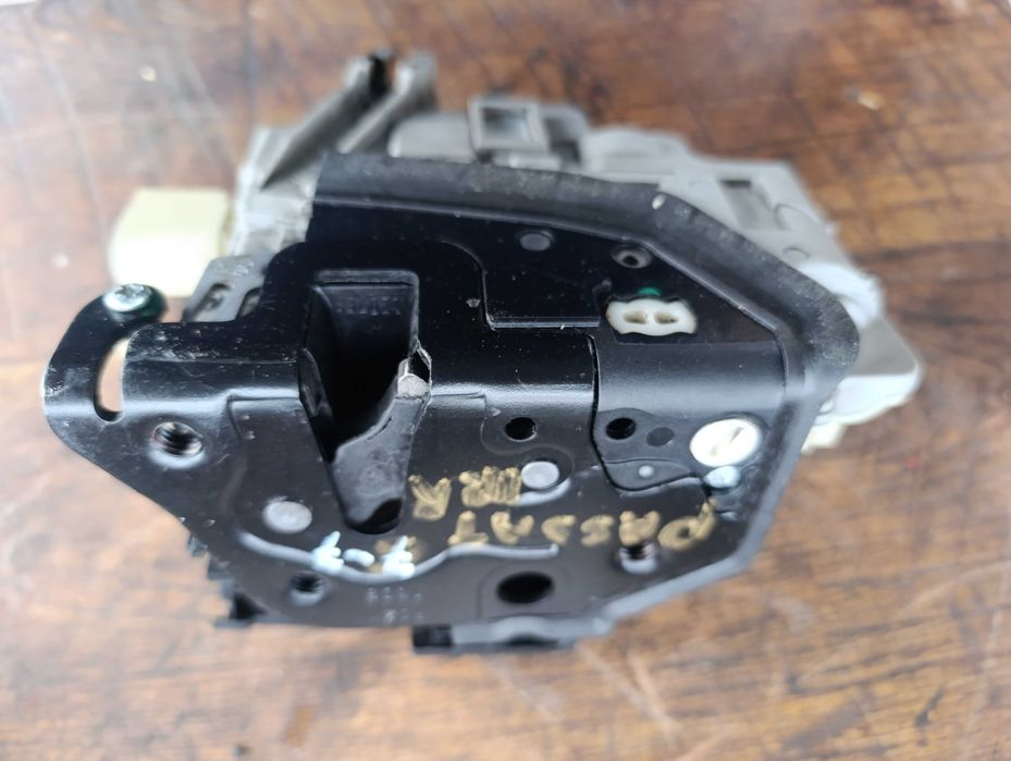 Брава, централно заключване Пасат 6 / VW Passat 6 - 3C1837016A