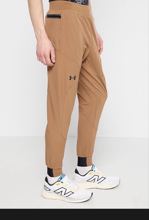 Pantaloni Impermeabili Under Armour Noi cu Eticheta
