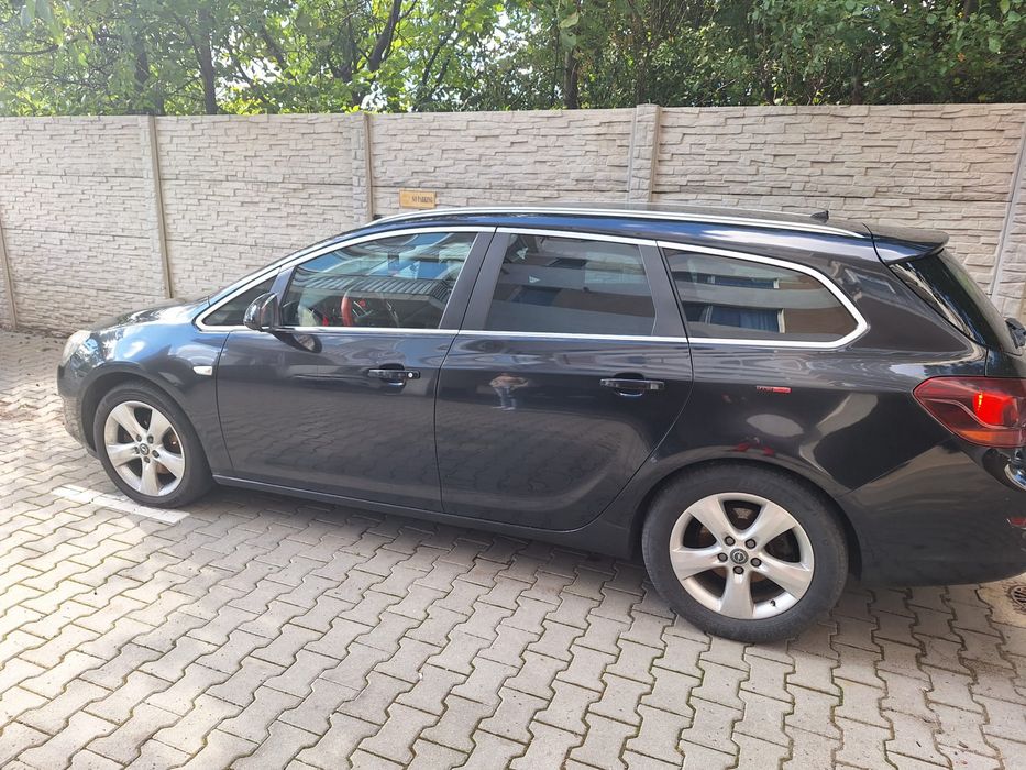 Opel Astra J 1.7 CDTI versiunea 125 CP | 2011 | Full Dotari (Vezi descriere)