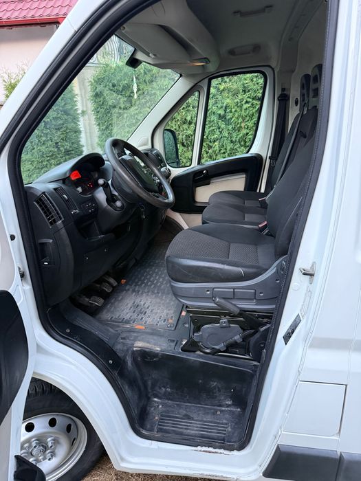 De vanzare Peugeot boxer 2.2 131 CP ,anul 2015