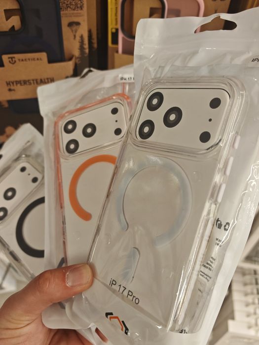 IPhone 17 Pro,17 Pro Max  Magsafe гърбове с връзка през рамо