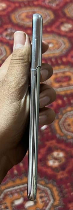 Samsung (S21 plus)