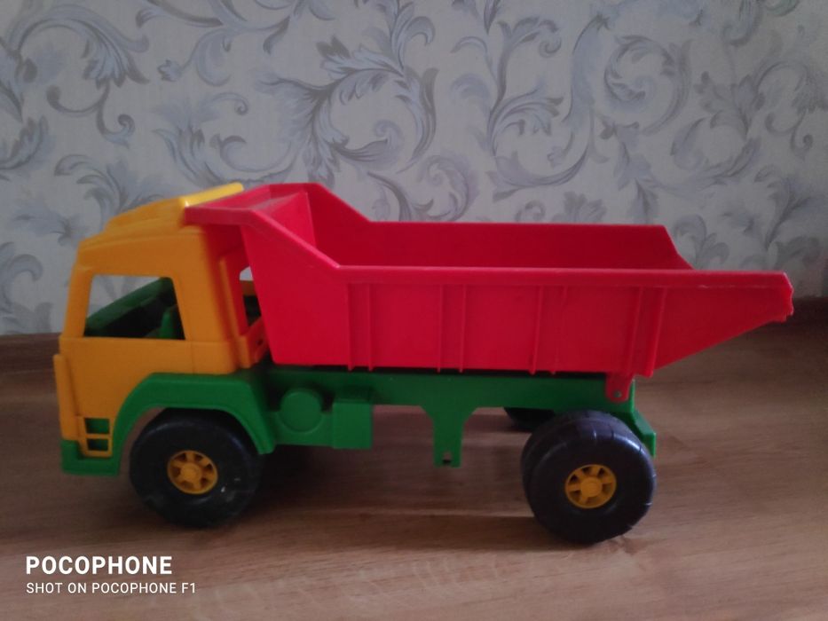 Машинка, грузовик -самосвал