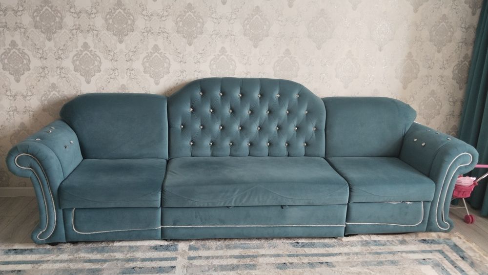 Продаю диван в хорошем состоянии