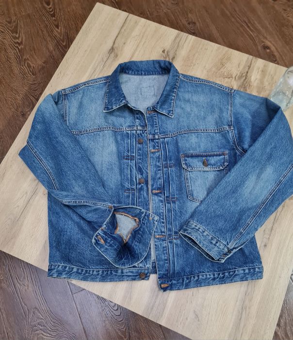 Продам мужскую джинсовую куртку  Dolce Gabbana оригинал.