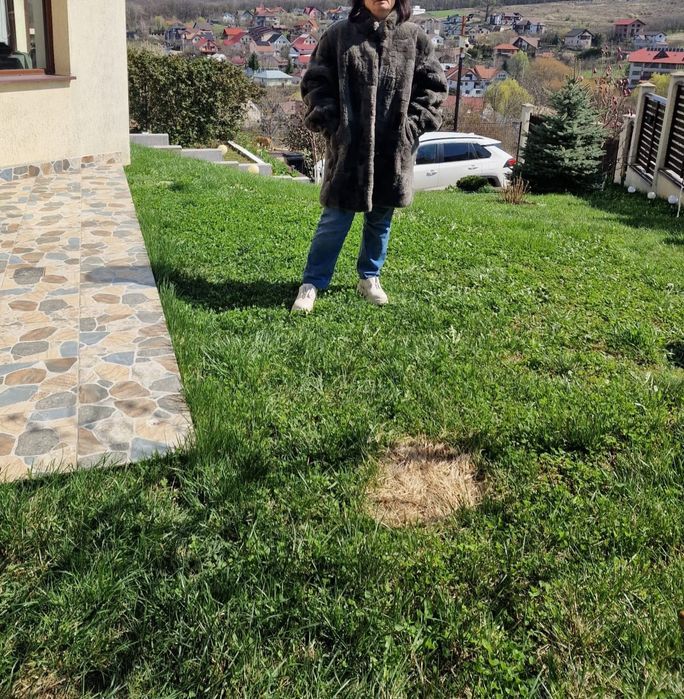 Haina de dama , din blana naturala