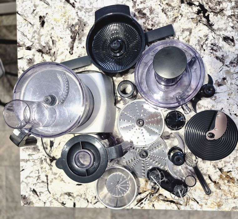 Robot de bucătărie Philips HR7775 – 1000W – CA NOU – accesorii complet