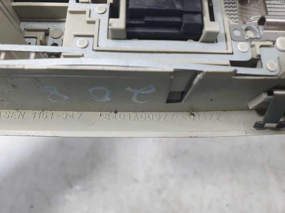 Plafoniera 8401a009zz Mitsubishi ASX 1