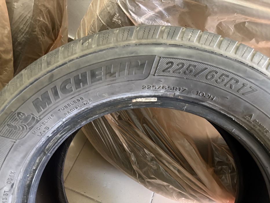 Продам б/у ризину MICHELIN