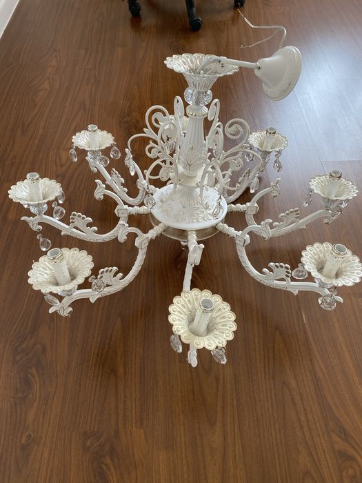 Продается люстра