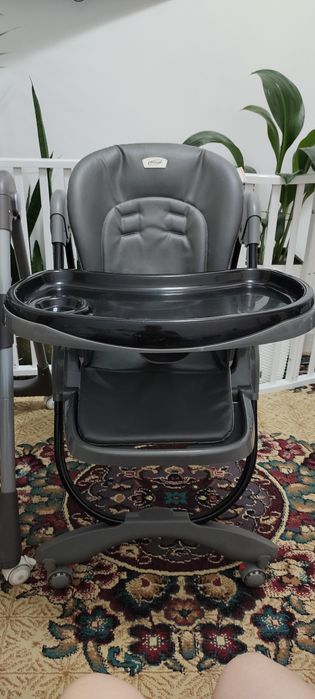 Продам детский стульчик 6000