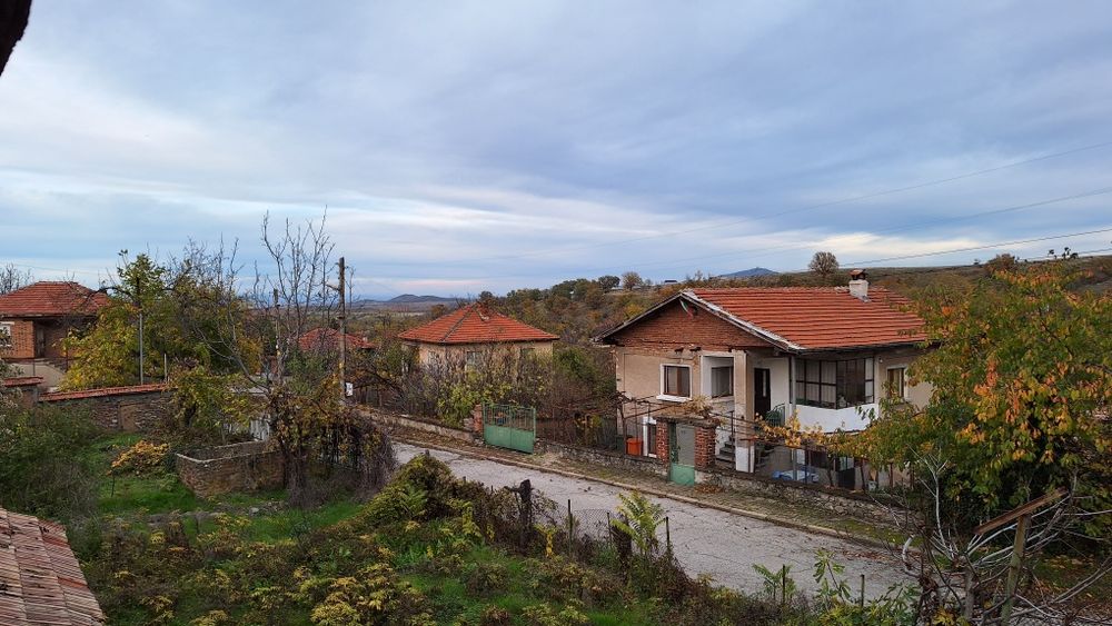 Стара къща, възрожденски стил с хубава гледка в село Новаково