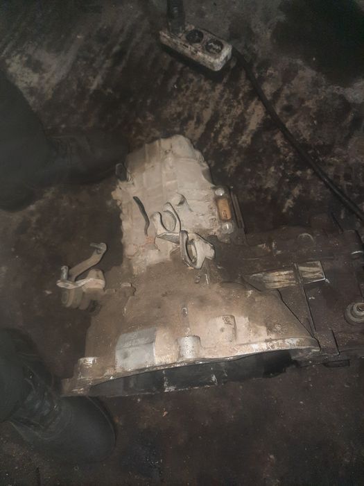 Коробка от митцубиси рунер