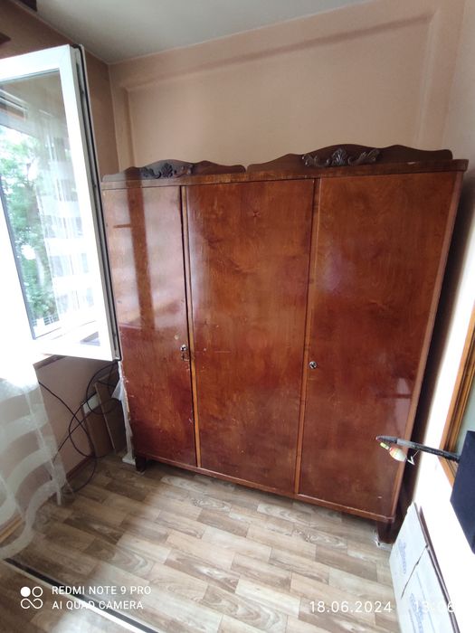 Продаётся шифоньер