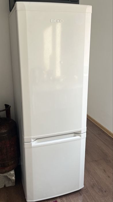 Продается Холодильник beko
